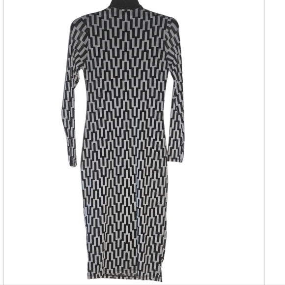 b famous Dresses & Skirts - Bodycon Maxi Dress Long Sleeve Black & White Slimming Long Geometric Pattern Med